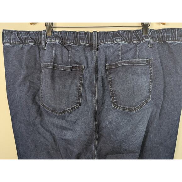 Torrid Weekend Boyfriend Straight Leg Mid-Rise Pull On Jean in Dark Moon - Picture 6 of 8